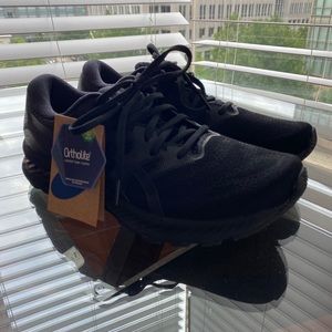 ASICS Women's Gel-Nimbus 23 Running Shoes size 11